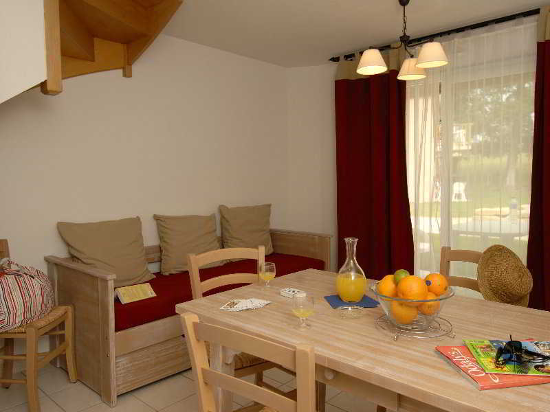 Residence Odalys Le Hameau Du Lac Rignac  Εξωτερικό φωτογραφία