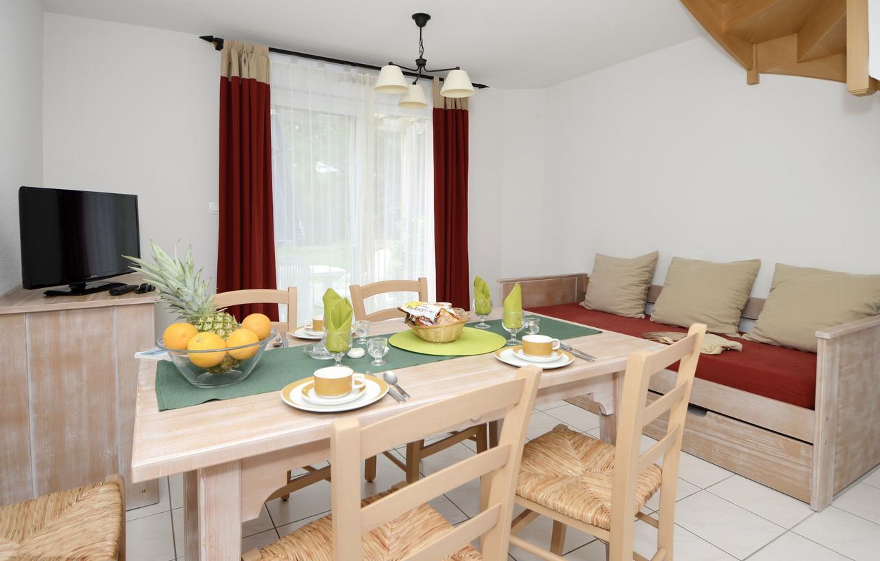 Residence Odalys Le Hameau Du Lac Rignac  Εξωτερικό φωτογραφία